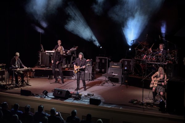 Steve Hackett - photo by MichaelAarons
