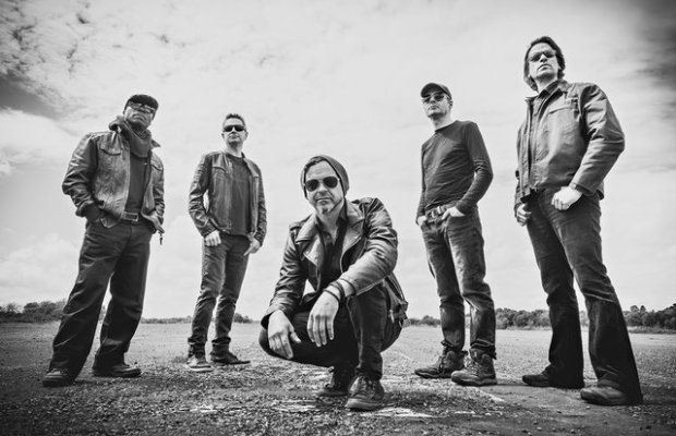 Threshold - Interview with Karl Groom